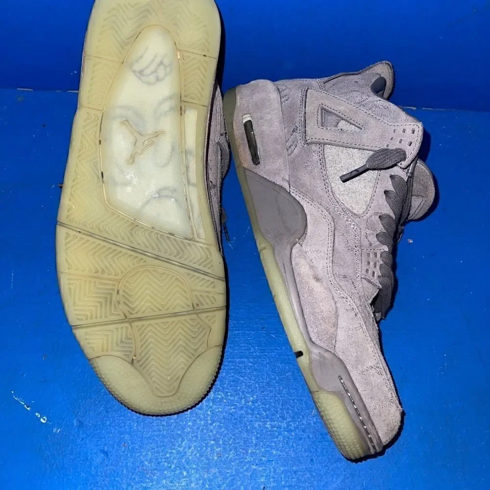 KAWS x NIKE AIR JORDAN RETRO IV 4 GREY  930155 003 SIZE 12